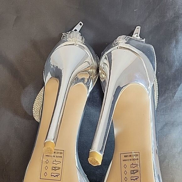 QUPID HIGH HEEL GLITTER EMBROIDERY ANKLE STRAP ZIP CLOSURE CLEAR STRAP SANDAL - Picture 16 of 16